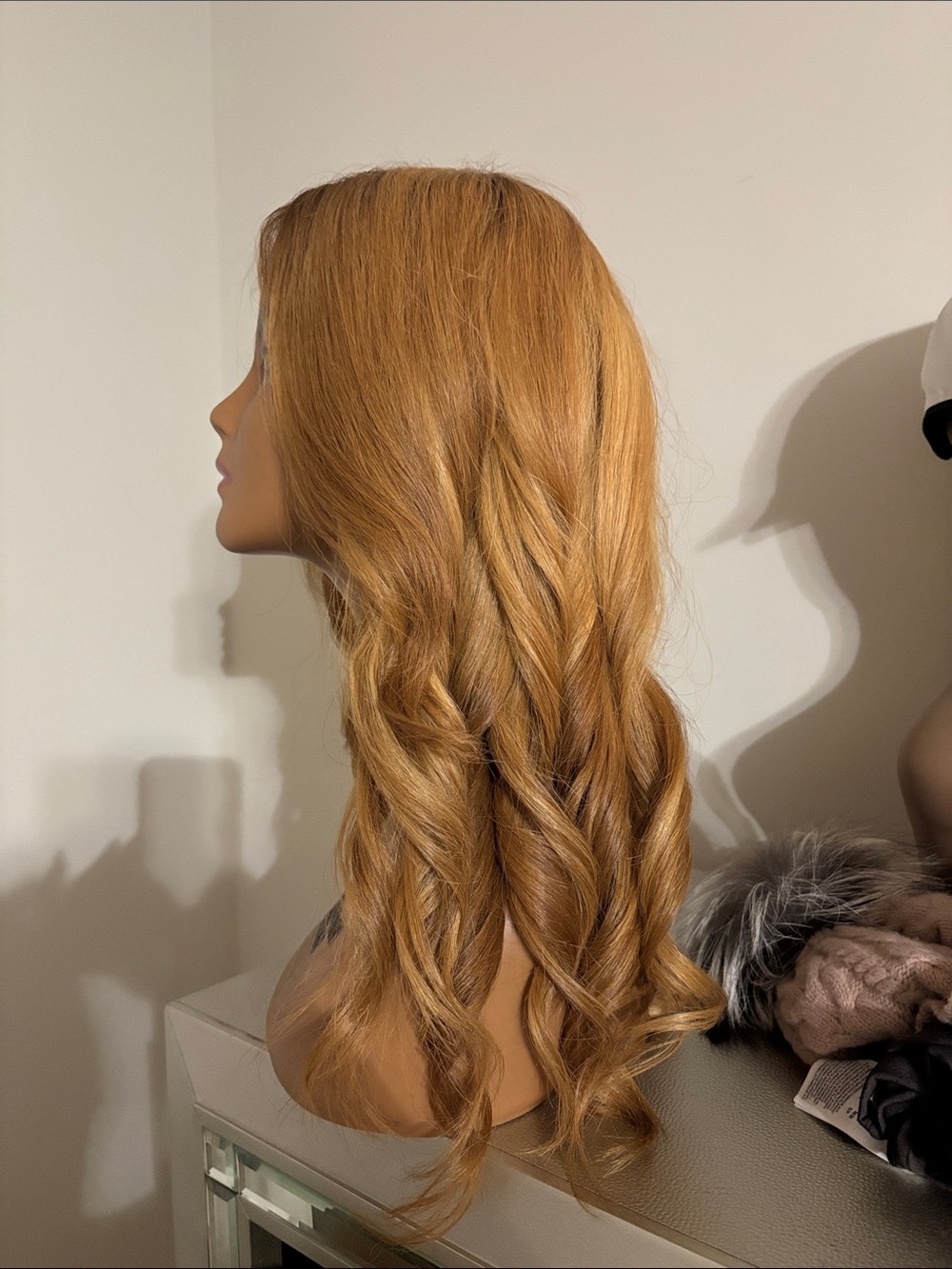 Women's Honey Blonde Wavy Wig - Picture 2 of 5